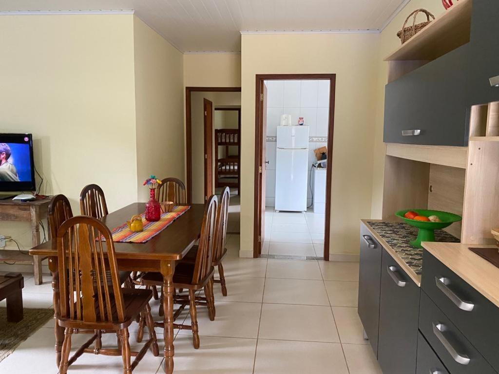 Lumiar Casa Solar Churrasqueira Com 3 Quartos Sendo Um Suite Arejada, Jardim A 700M Do Centro 외부 사진