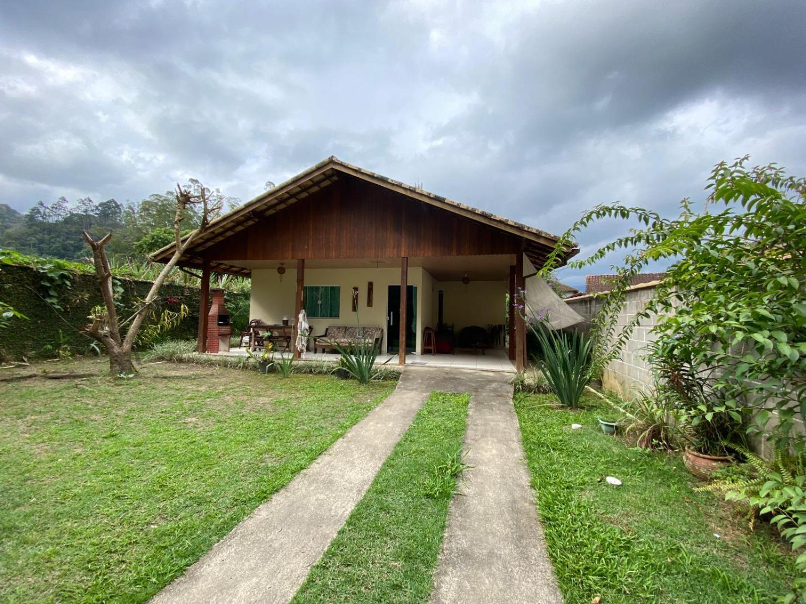 Lumiar Casa Solar Churrasqueira Com 3 Quartos Sendo Um Suite Arejada, Jardim A 700M Do Centro 외부 사진